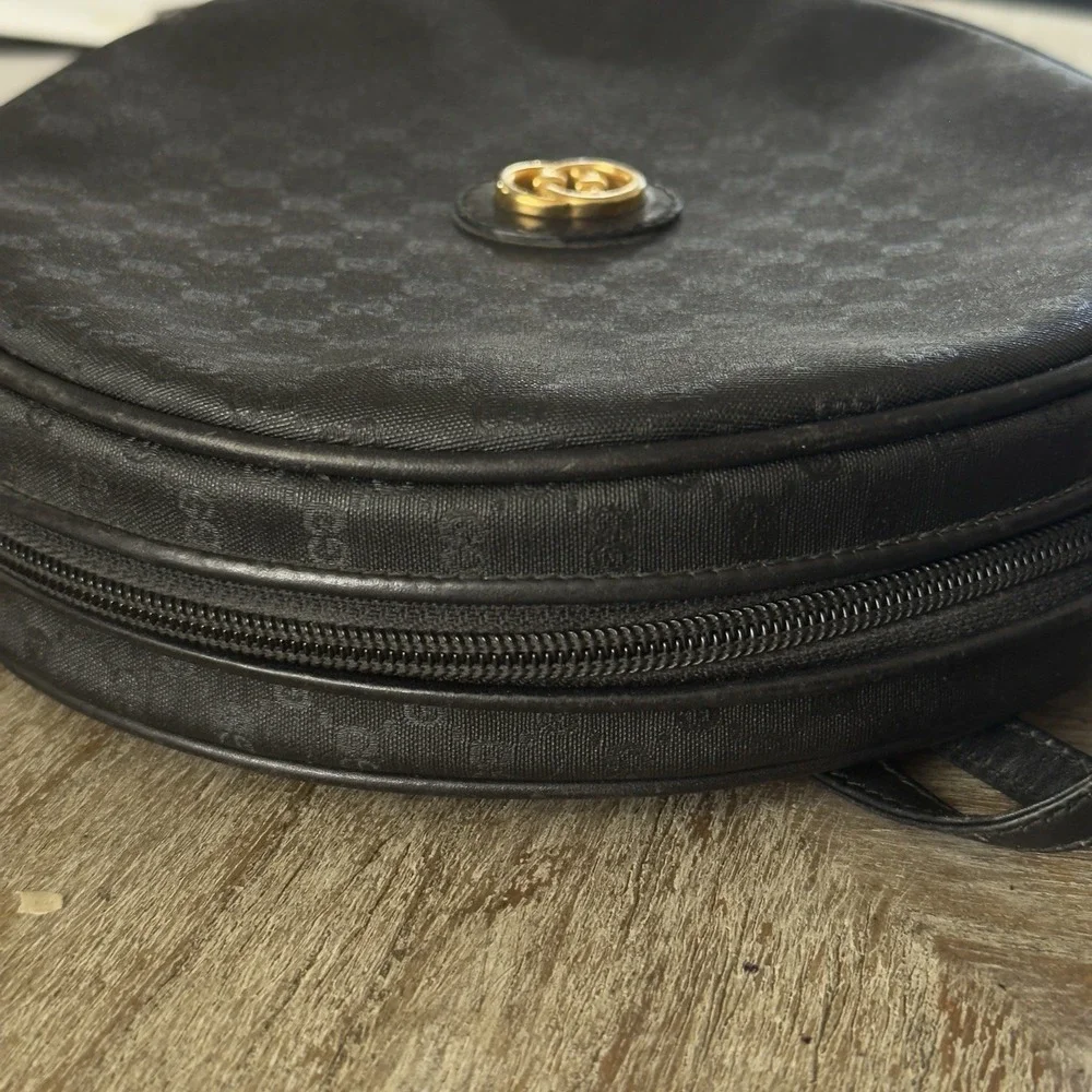 Authentic Vintage 1980s Gucci GG Mini Monogram Round Canteen Crossbody Bag Purse - Picture 3 of 12